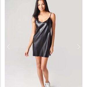 NWOT BB DAKOTA WOMEN'S TURN UP THE VOLUME DRESS SIZE M